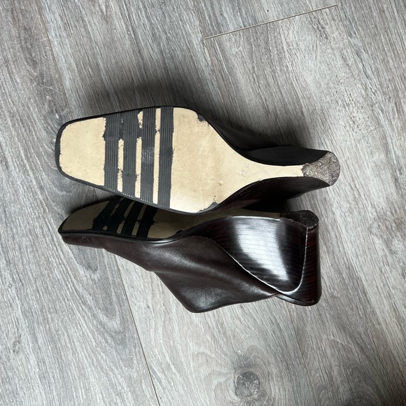 Leather platform mule. - Picture 7 of 7